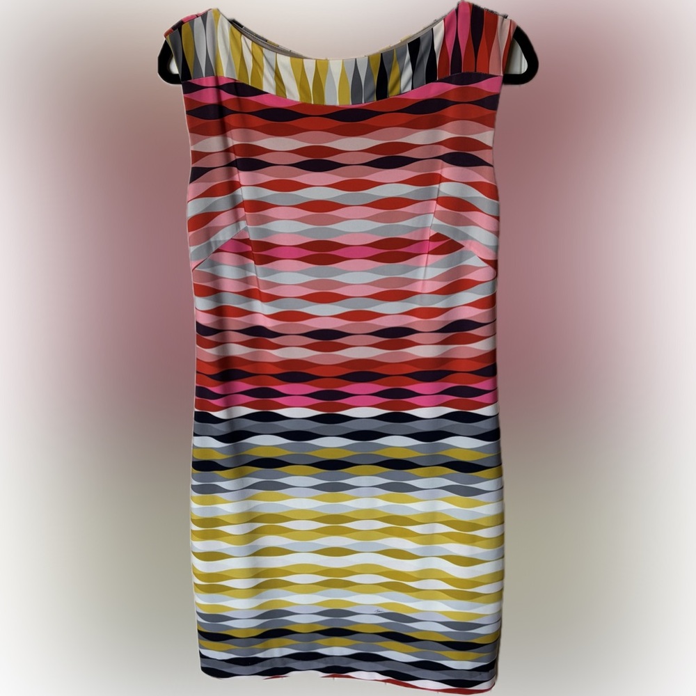 181. Trina Turk Vibrant Wave Pattern Dress, Size 6